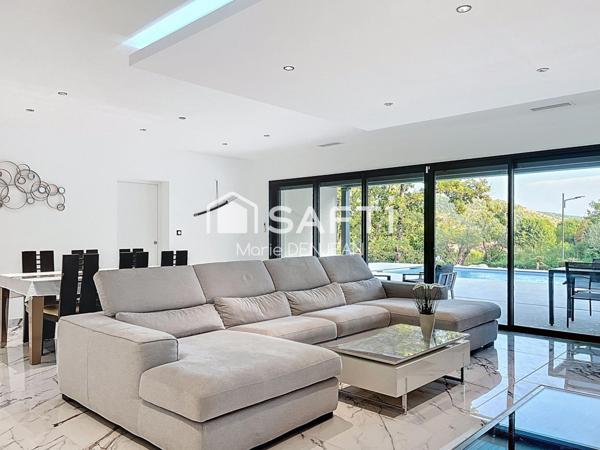 Villa contemporaine 135 m² - piscine.