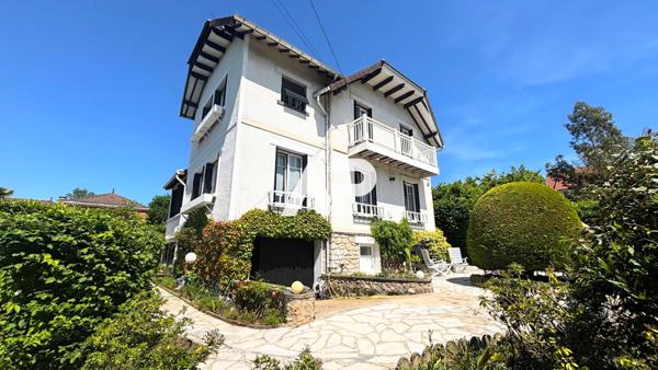 Maison Montmorency 10 pièces 225.43 m2 €843 000 ** - Référence 1642