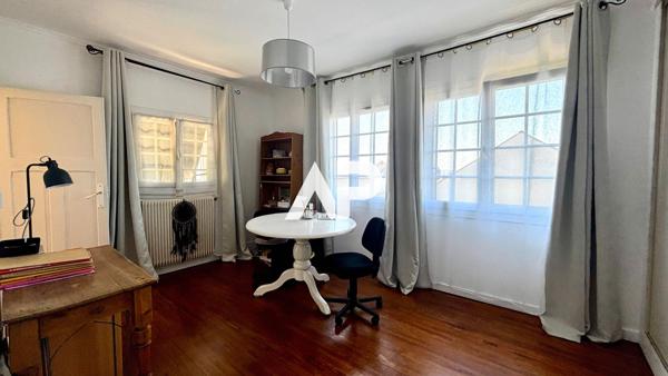 Maison Montmorency 10 pièces 225.43 m2 €843 000 ** - Référence 1642