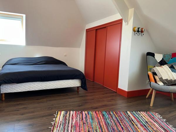 Maison à vendre 8 pièces (37) 6 chambres, double garage 1900m² terrain clos arboré Parfait état