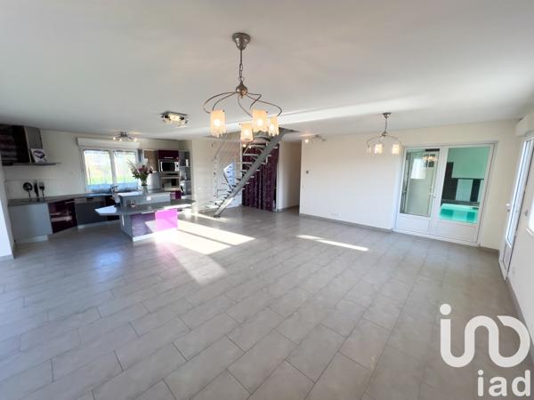 Maison à vendre 6 pièces 225 m² Saint-Memmie