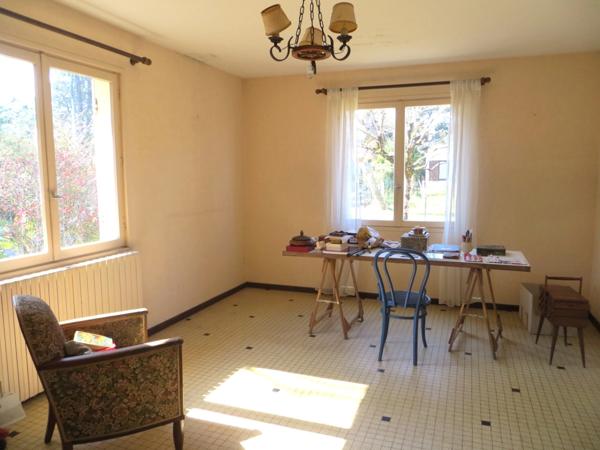 LANTON (secteur CASSY) - maison plain-pied - 2 chambres - dans quartier calme