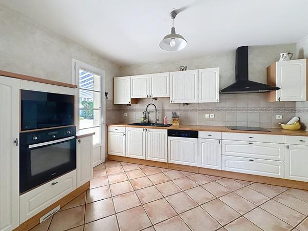 A vendre maison léojac (82) plain pied 3 chambres, bureau, piscine