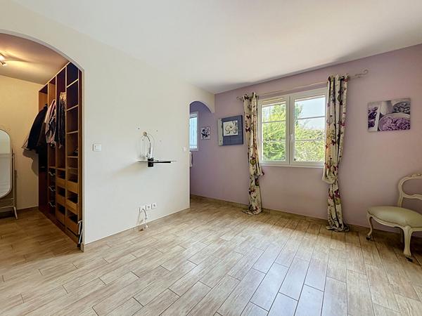 A vendre maison léojac (82) plain pied 3 chambres, bureau, piscine