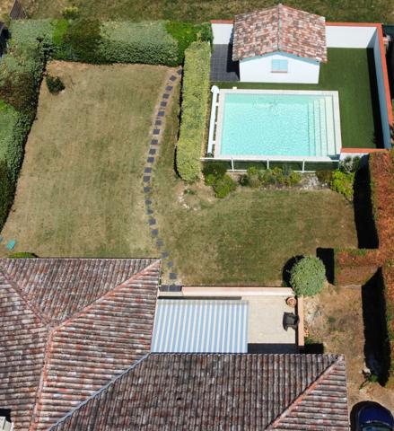A vendre maison léojac (82) plain pied 3 chambres, bureau, piscine