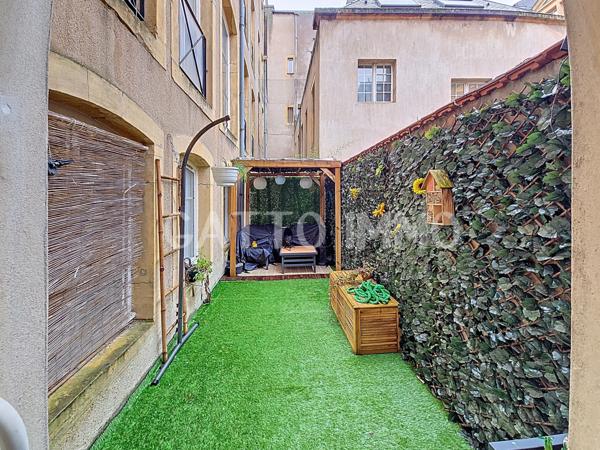Metz (57000) SOUS OFFRE D'ACHAT // METZ CENTRE PROCHE PLACE D'ARMES // MAGNIFIQUE T3 70M² // LUMINEUX // TERRASSE 15M²