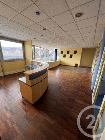 à vendre  950,66 m2 MORTEAU - 25