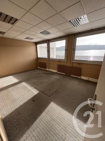 à vendre  950,66 m2 MORTEAU - 25