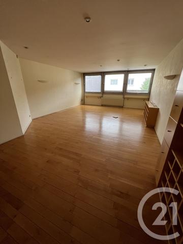 à vendre  950,66 m2 MORTEAU - 25