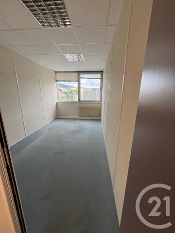 à vendre  950,66 m2 MORTEAU - 25