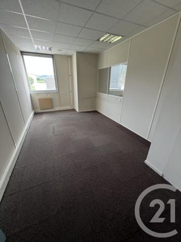 à vendre  950,66 m2 MORTEAU - 25
