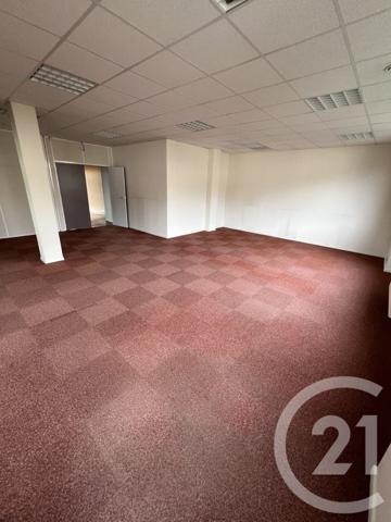 à vendre  950,66 m2 MORTEAU - 25