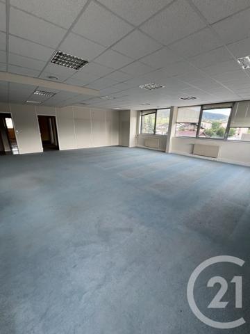 à vendre  950,66 m2 MORTEAU - 25