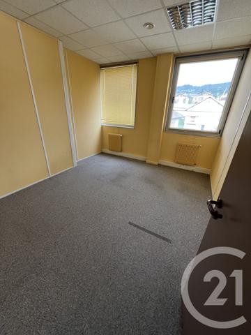à vendre  950,66 m2 MORTEAU - 25