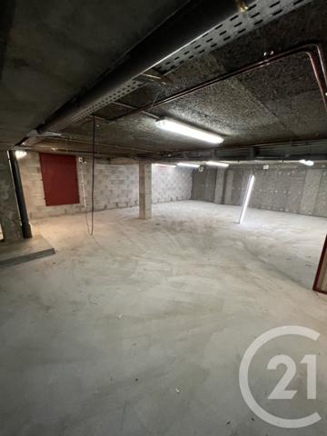 à vendre  950,66 m2 MORTEAU - 25