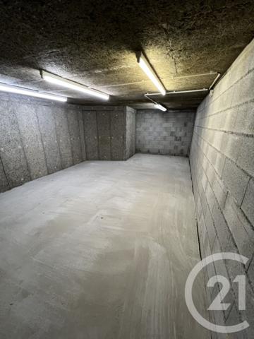 à vendre  950,66 m2 MORTEAU - 25