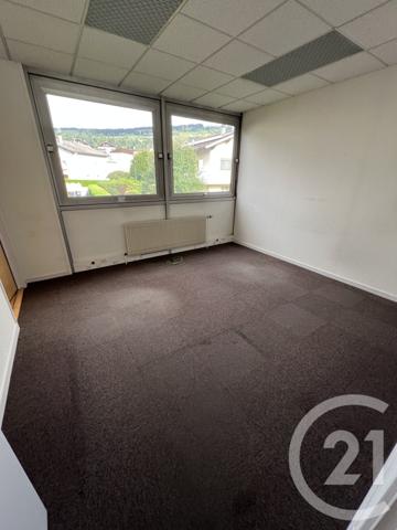 à vendre  950,66 m2 MORTEAU - 25