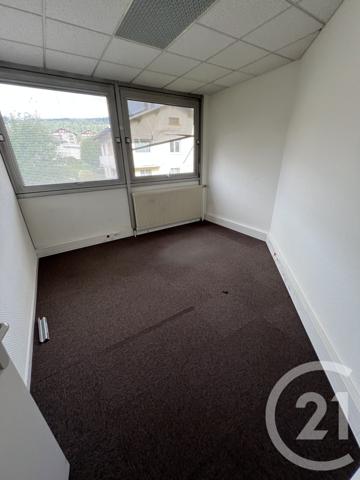 à vendre  950,66 m2 MORTEAU - 25