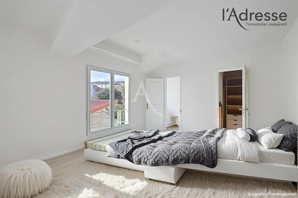 Maison Suresnes - 7 pièce(s) , 5 chambres de 149m² et 299m² de terrain