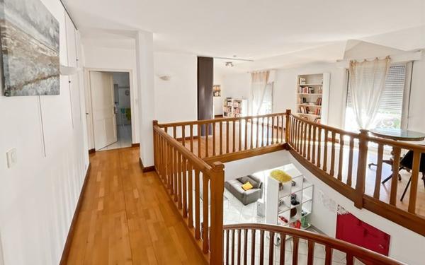 Maison à vendre    5 pièces •  Fleurance