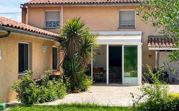 Maison à vendre    5 pièces •  Fleurance