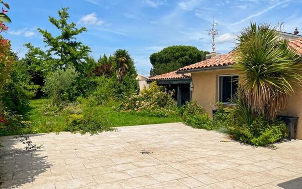 Maison à vendre    5 pièces •  Fleurance