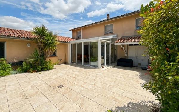 Maison à vendre    5 pièces •  Fleurance