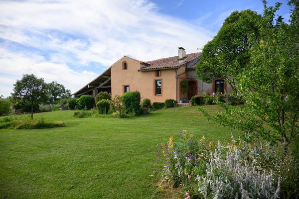 31410 MONTAUT ANCIENNE METAIRIE DE CHARME 330m2