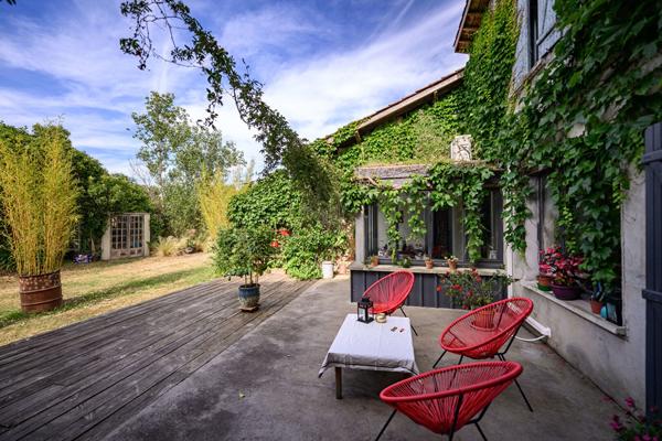 31410 MONTAUT ANCIENNE METAIRIE DE CHARME 330m2