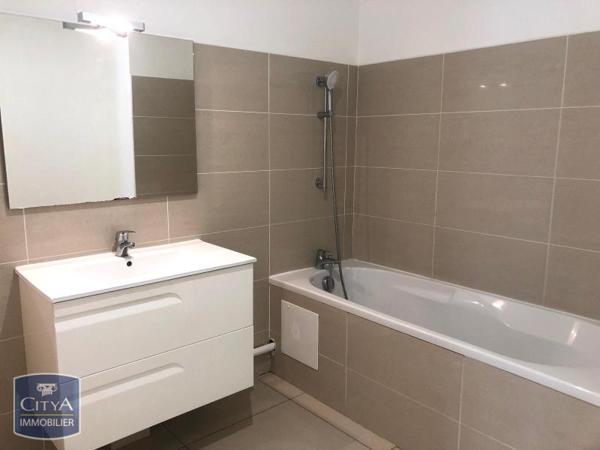 Appartement à louer 3 pièces 69m²