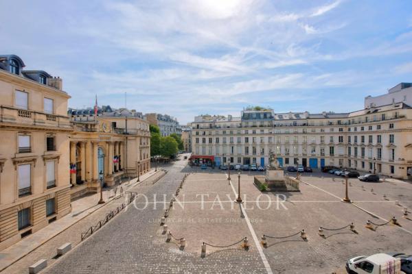 Paris VII - Remarquable appartement rénové avec vue dégagée