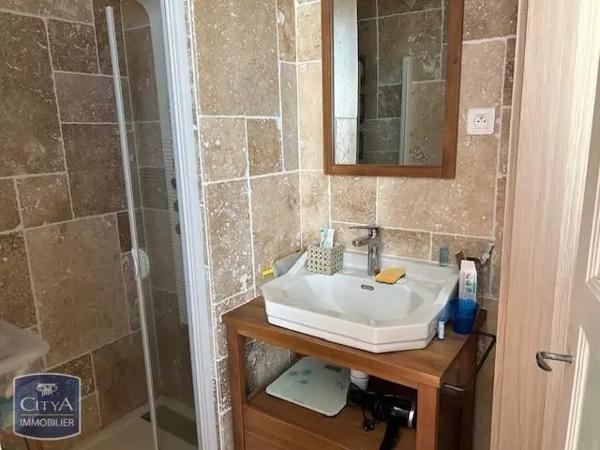 Maison à louer 5 pièces 160.74m² Saumur (49400)