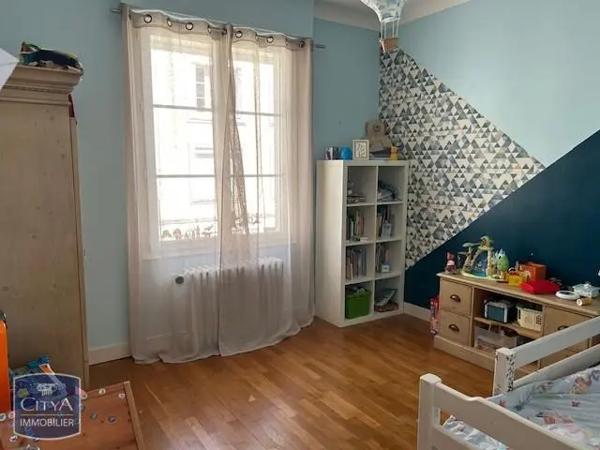 Maison à louer 5 pièces 160.74m² Saumur (49400)