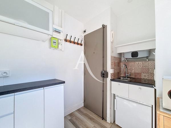 Charmante studette, près de la Place de la Nation