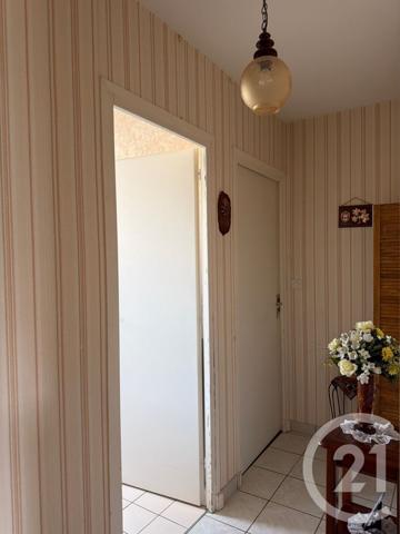 Appartement T3 à vendre  5 pièces - 84,60 m2 DAVEZIEUX - 07