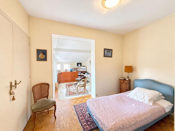 47300 VILLENEUVE SUR LOT Maison de ville avec jardin à Villeneuve/lot proche des commodités
