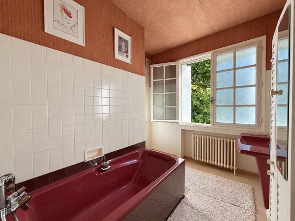 47300 VILLENEUVE SUR LOT Maison de ville avec jardin à Villeneuve/lot proche des commodités