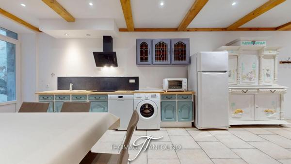 EN EXCLUSIVITE - 4 CHAMBRES - 2 SALLES D'EAU - 2 WC - COUR INTERIEURE  - RENOVATION COMPLÈTE