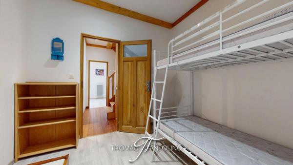 EN EXCLUSIVITE - 4 CHAMBRES - 2 SALLES D'EAU - 2 WC - COUR INTERIEURE  - RENOVATION COMPLÈTE