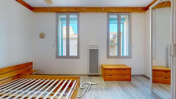 EN EXCLUSIVITE - 4 CHAMBRES - 2 SALLES D'EAU - 2 WC - COUR INTERIEURE  - RENOVATION COMPLÈTE