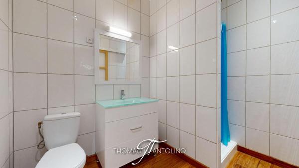 EN EXCLUSIVITE - 4 CHAMBRES - 2 SALLES D'EAU - 2 WC - COUR INTERIEURE  - RENOVATION COMPLÈTE