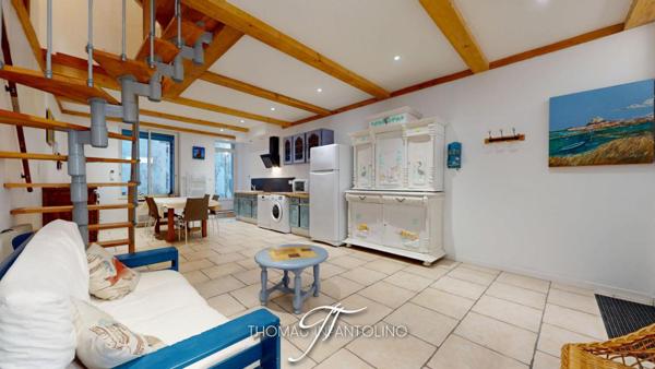 EN EXCLUSIVITE - 4 CHAMBRES - 2 SALLES D'EAU - 2 WC - COUR INTERIEURE  - RENOVATION COMPLÈTE