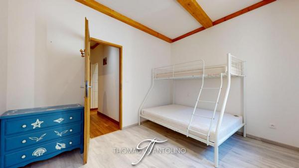 EN EXCLUSIVITE - 4 CHAMBRES - 2 SALLES D'EAU - 2 WC - COUR INTERIEURE  - RENOVATION COMPLÈTE