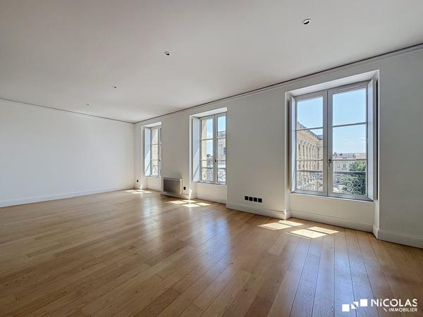 Bordeaux Hôtel de Ville – Appartement avec vue sur les jardins