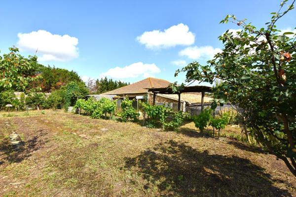 Remise en pierre 158 m² viabilisée sur terrain clos 800m²