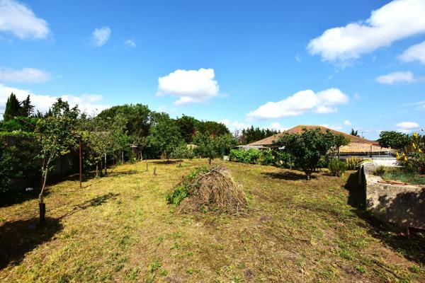 Remise en pierre 158 m² viabilisée sur terrain clos 800m²