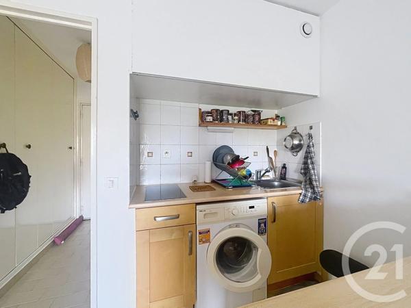 Appartement Studio à vendre  1 pièce - 22 m 2   VALLAURIS  - 06