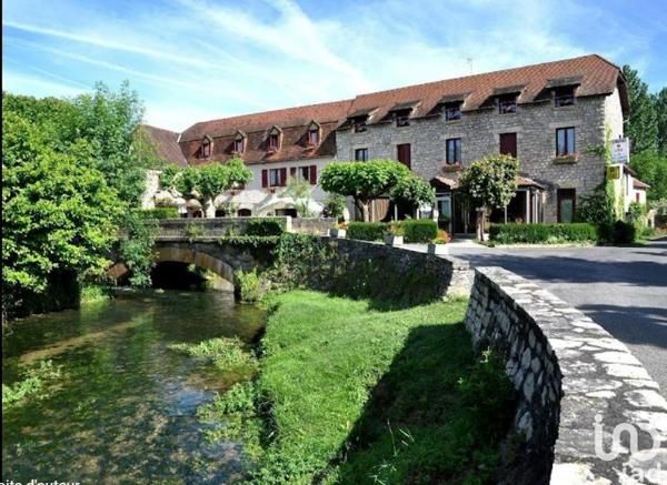 Hôtel-restaurant à vendre 1 200 m² Creysse