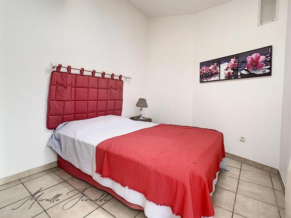 Jonquieres Saint Vincent maison en pierre 114m² avec terrasse et garage