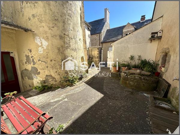 Sur le port à deux pas de la plage, tout à pied !